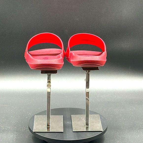 Lacoste rubber pool slides. Size 11. Mens. Red. Excellent condition!! - Picture 4 of 5